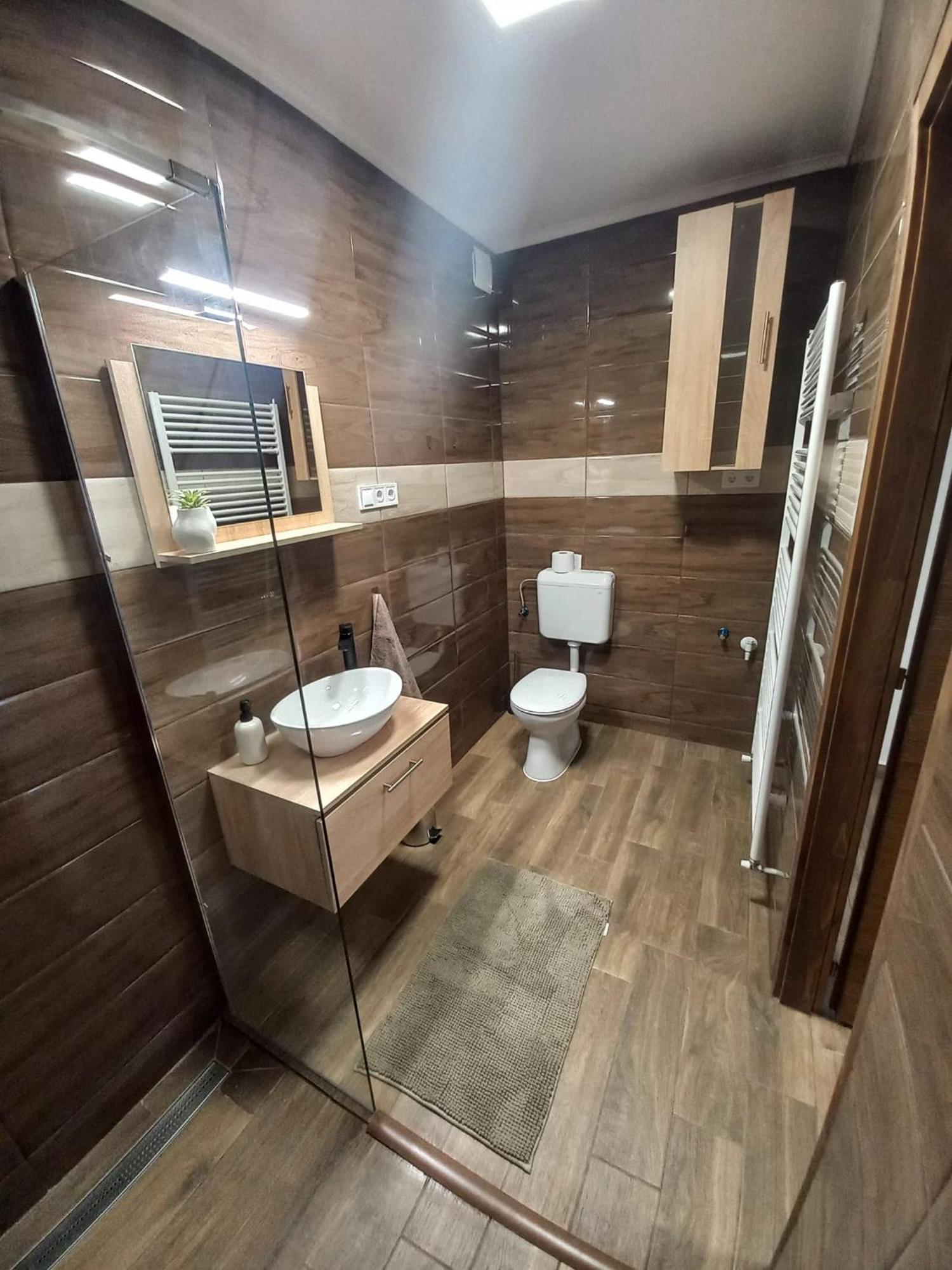 Oazis Apartman Sarospatak Luaran gambar