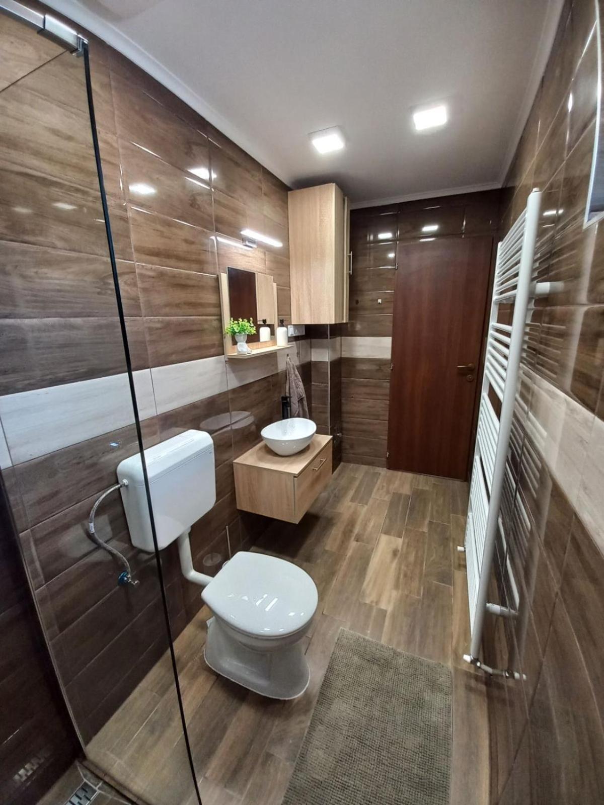 Oazis Apartman Sarospatak Luaran gambar